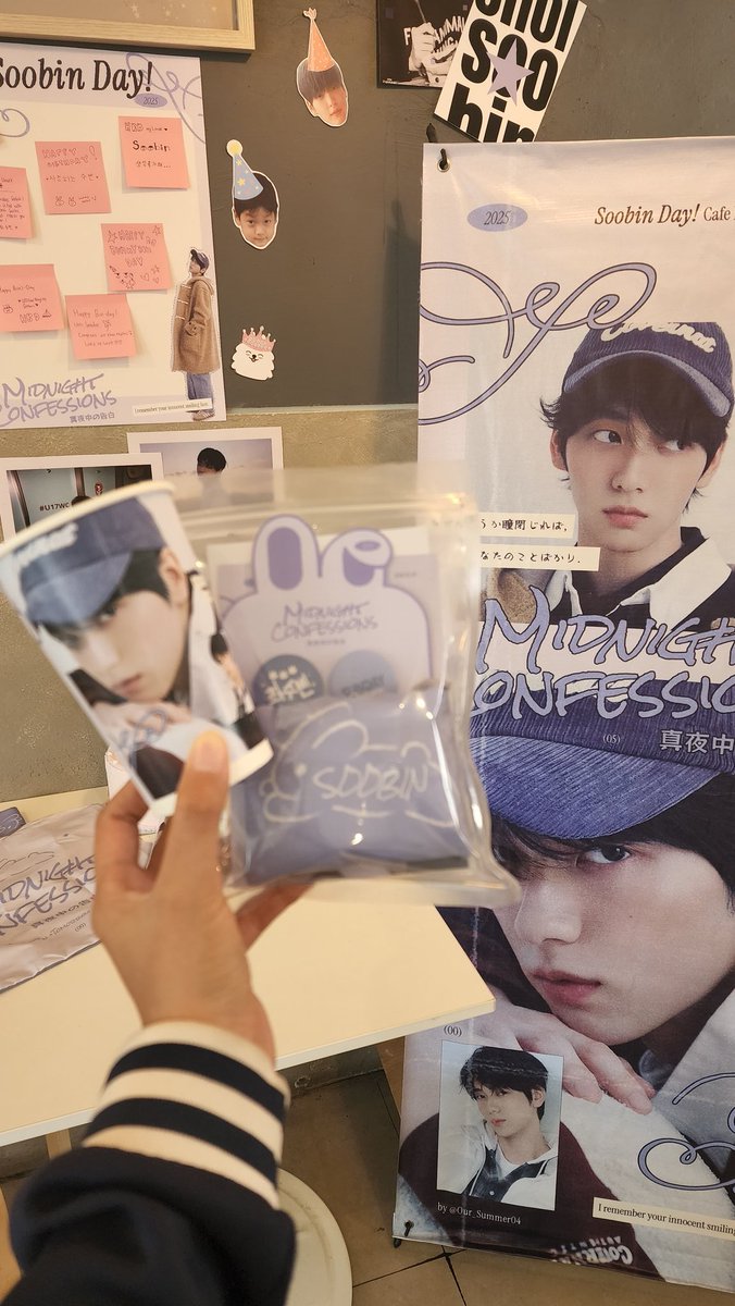 dimpleaders's tweet image. Nyempetin mampir ke event cafe Soobin dari @Our_Summer04 sepulang kerja, sekalian buat nulis birthday wish 😆

#Soobin_真夜中の告白
#Soobin_MidnightConfessions