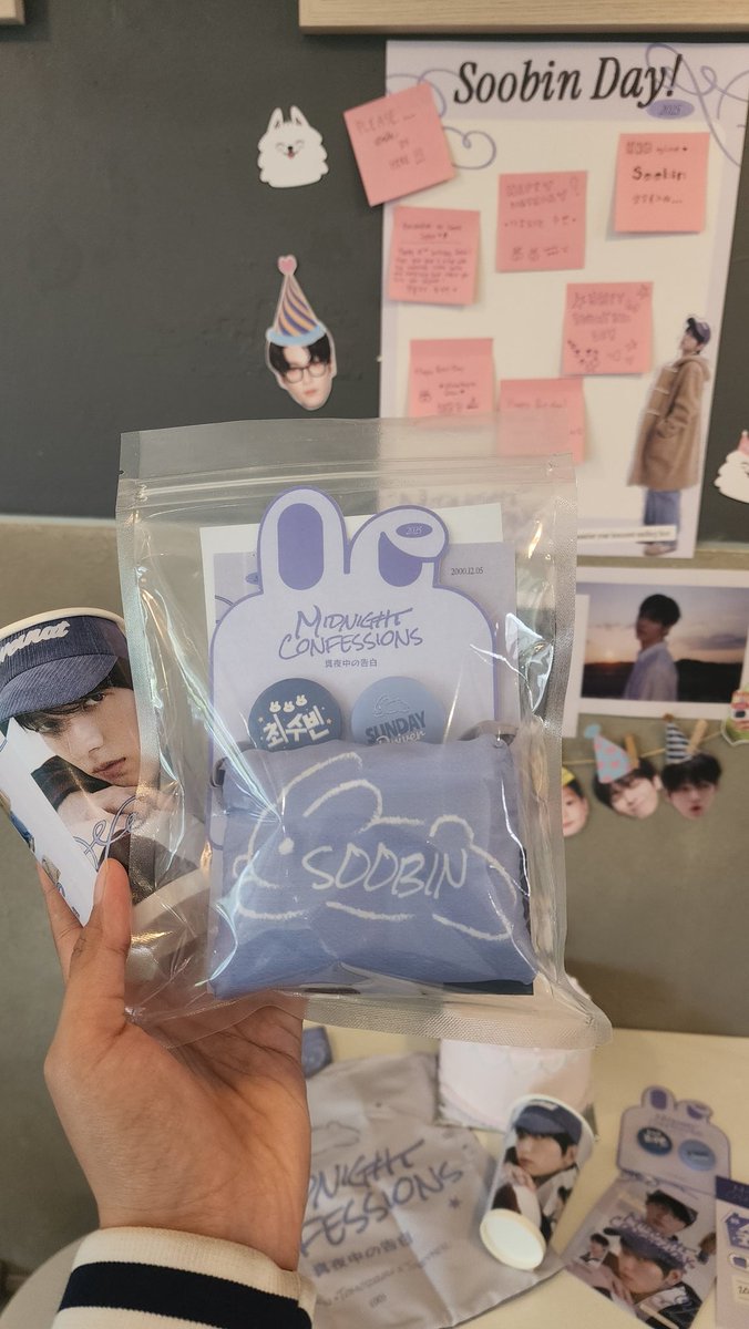 dimpleaders's tweet image. Nyempetin mampir ke event cafe Soobin dari @Our_Summer04 sepulang kerja, sekalian buat nulis birthday wish 😆

#Soobin_真夜中の告白
#Soobin_MidnightConfessions
