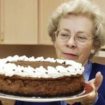 Jean Paré took her love of cooking and turned it into an empire.
She oversaw the publication of 17,000 kitchen-tested recipes in over 200 cookbooks.
Her Company's Coming cookbooks have sold 30 million copies. 
This is her story.

Jean Paré was born on Dec. 7, 1927 in Irma,