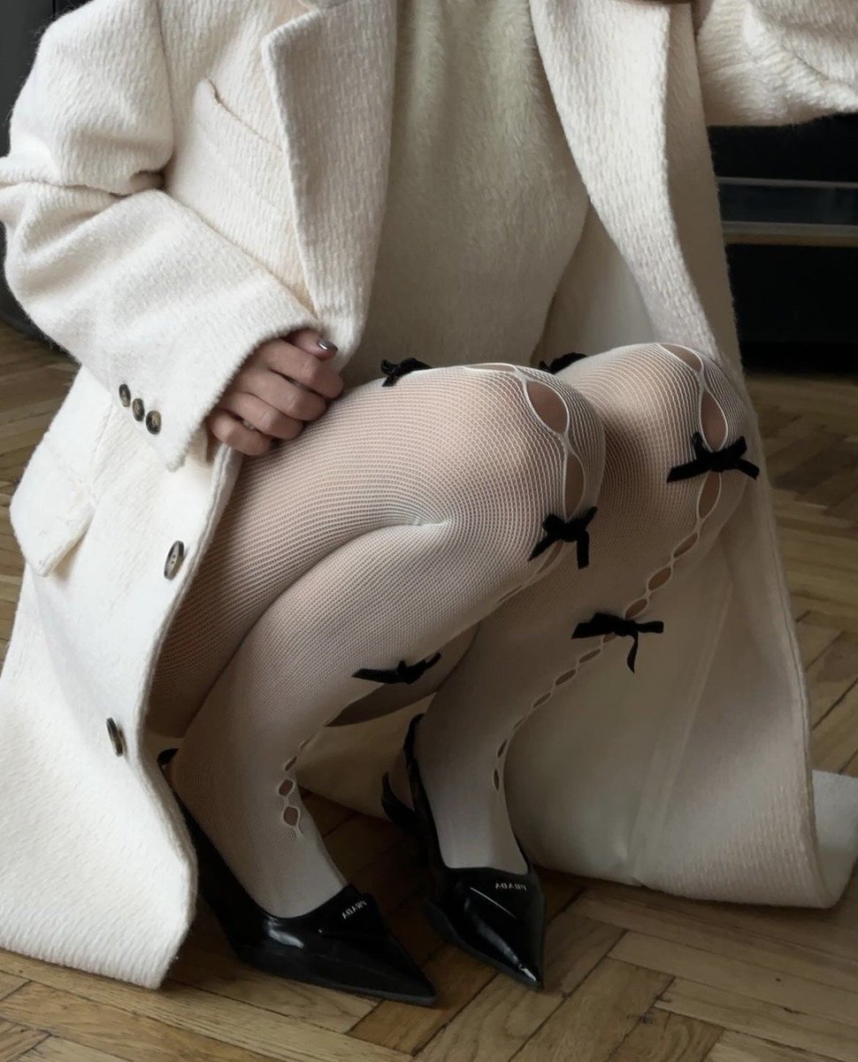 ⋅ꫂ ၴႅၴ. (@theholykiss) on Twitter photo 