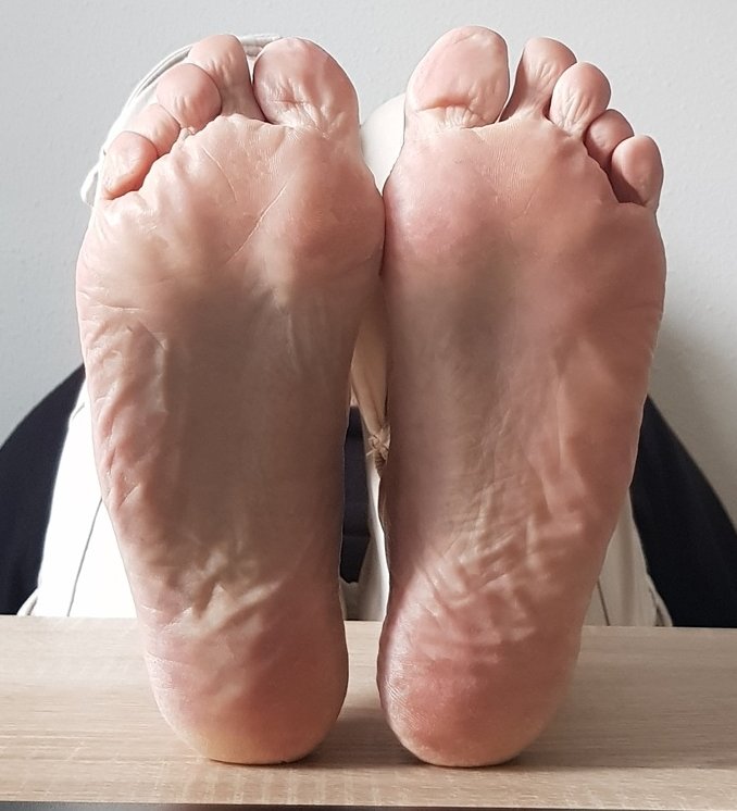 engsoles's tweet photo. Relaxed after Sunday's gym session ✨👟💪
#training #athlete #athletelife #track #feet #soles #toes #fit #muscules #shower #gym #gymlife #barefoot @rt4malefeet @RetweetMaleFeet @MaleFeetRTSlave @malefootcentral https://t.co/nXntBQhAg7