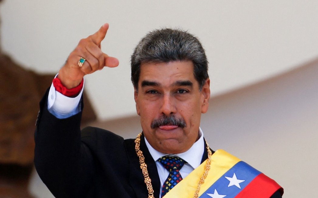 " Maduro debe ser juzgado pero no dentro de Venezuela, sino internacionalmente"José Antonio Colina, militar retirado de las Fuerza Armada Nacional Venezolana (FANB) y analista político en directo dese La Florida <a href="/Laoncediez/">La Once Diez</a>