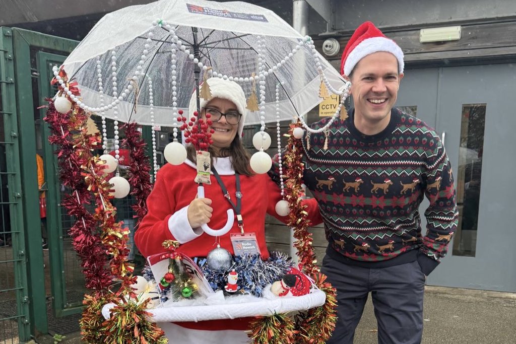 Robert Jenrick tweet media