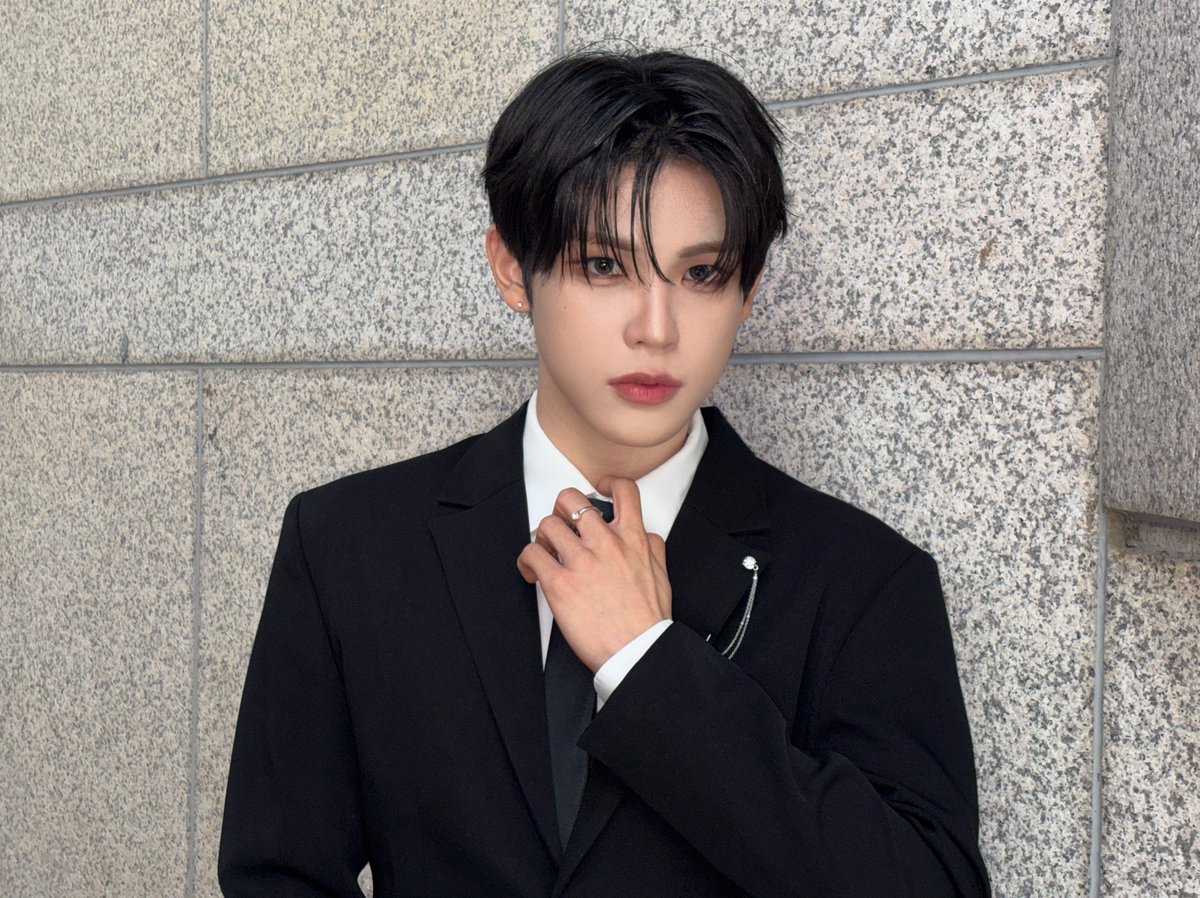 [#규민🐶] 

알리바이 인기가요 막방 끝!!🩵
쏘블리가 있어서 4주동안 정말 행복했어
알리바이 사랑해줘서 고마워~~🫶🏻

#XODIAC #소디엑 #GYUMIN #규민 #똑똑똑_귬이등장