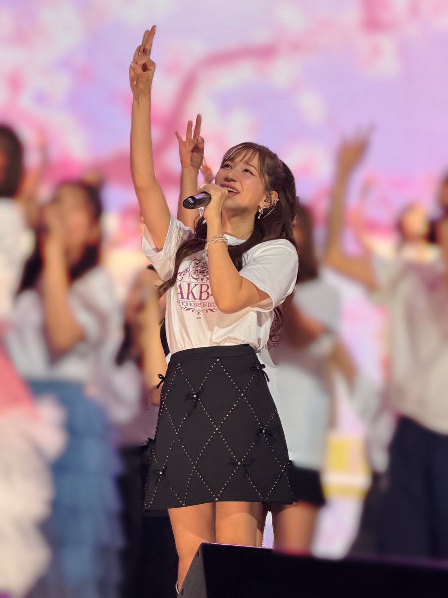 AKBは青春ですin武道館 みんな青春をありがとう！！ 卒業生を呼んで