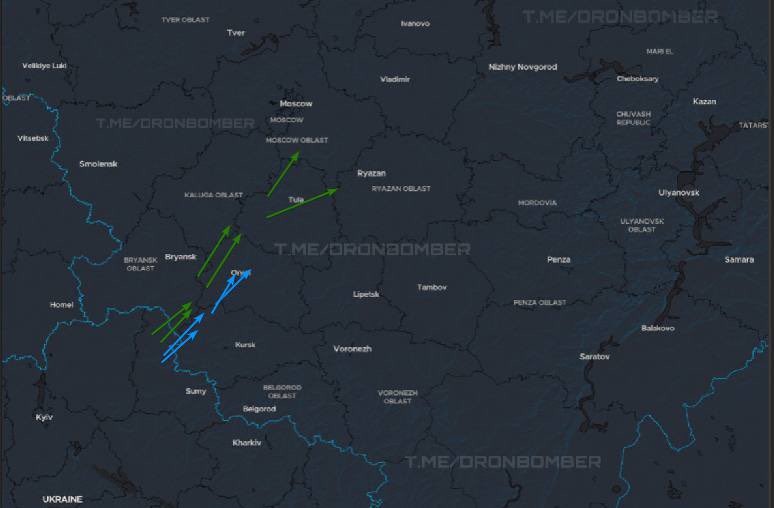 Ukraine are sending Jet Powered UAVs and Cruise missiles into Moscow. 

Blue arrows - Jet Powered UAVs

Green arrows - Cruise missiles

They should be hitting around now!