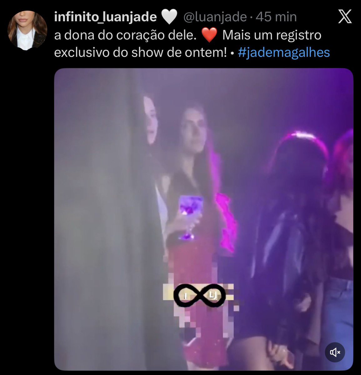 Bom dia, pessoal! Tudo bem? 
Lembram deste episódio? Pois bem… viemos, mais uma vez, pedir a ajuda de vocês pra DENUNCIAR a conta da Vitoria, <a href="/luanjade/">infinito_luanjade 🤎</a> aqui no X e no insta @infinito_luanjade por PLÁGIO. O insta pessoal é o <a href="/querocamarimls/">vi ✨️</a> 

Tentamos conversar, mas não adiantou.