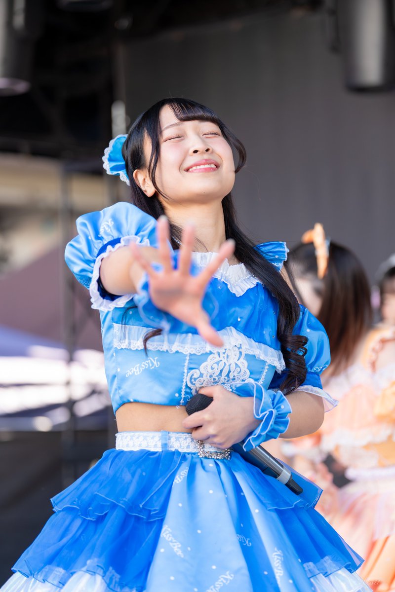 atsupicminyan's tweet photo. 2025.12.07
『ネオオリジナリティ』リリースイベント
📍MAGNET by SHIBUYA109

今日の空腹でフラフラな吉田🫠
揚げ物や甘栗の匂いがもっとしてたら...

#吉田琴音 (@510___chi)💙
#KissBee 
#OKAWARI https://t.co/eI8uXeqFP9