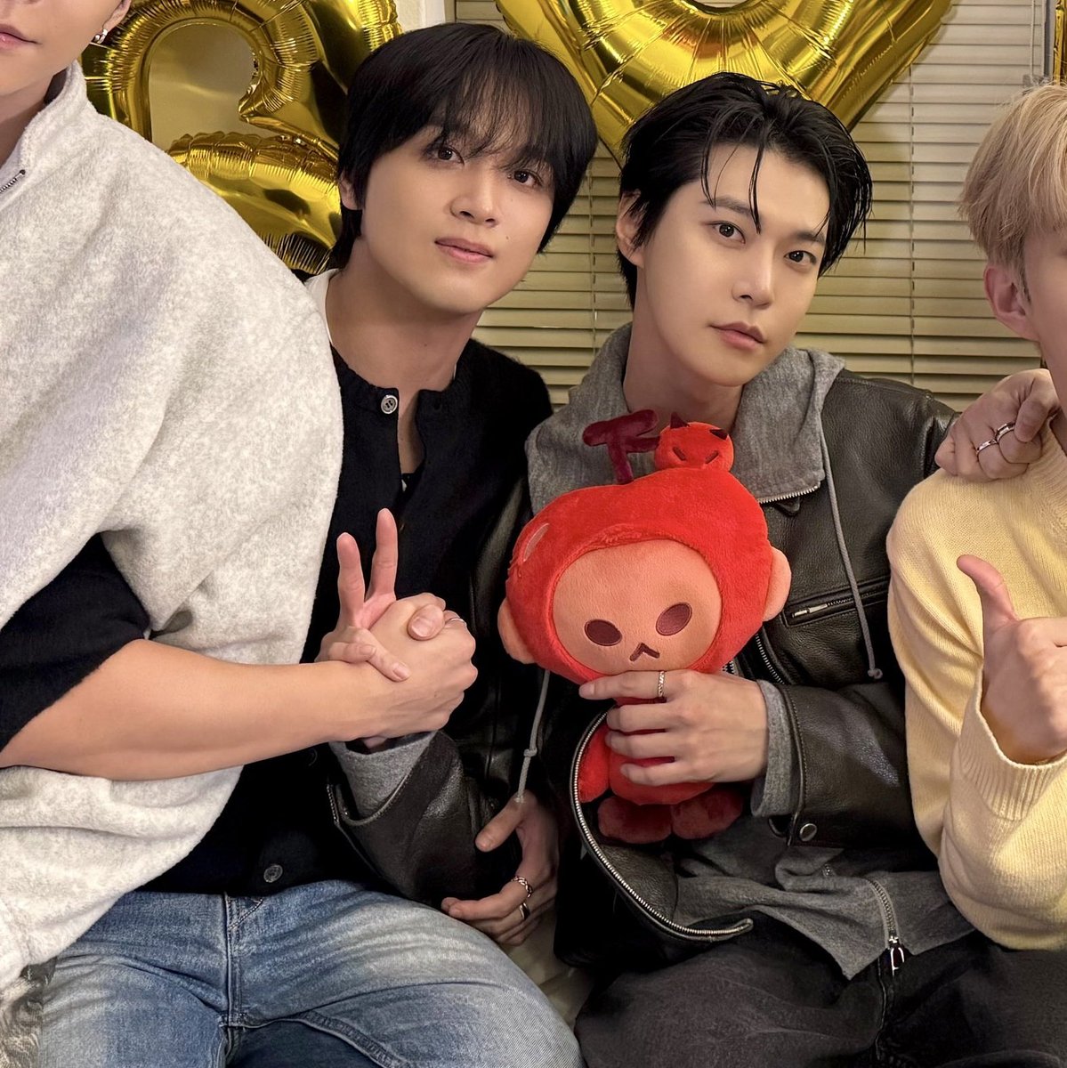 haechanprints's tweet photo. oh... 🥺 https://t.co/ipC0ZbPnIw