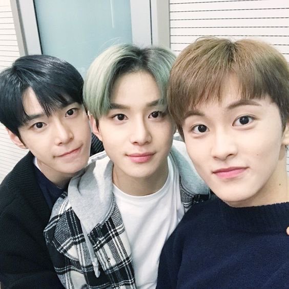 likeglacier's tweet image. #NCT127 born limitless ♾️ ♥️♥️