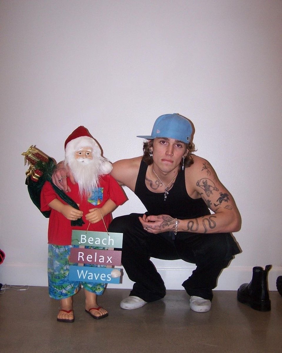 ChaddyyD's tweet image. ⠀┃  '  📸  ํ𝓽𝗁𝗂𝗌 𝗂𝗌 : ﹫𝘾𝙝𝙖𝘥𝘥𝘺𝘿
⠀ᅟ  𝗶𝗻𝘀𝘁𝗮𝗴𝗿𝗮𝗺⠀:⠀𝘶𝘱𝘥𝘢𝘵𝘦𝘴⠀.ᐟ⠀⠀⠀⠀
⠀⠀⠀      ──── ♔ ┈┈┈┈
⠀        Me falaram que tinha de 
           arrumar a casa pro natal