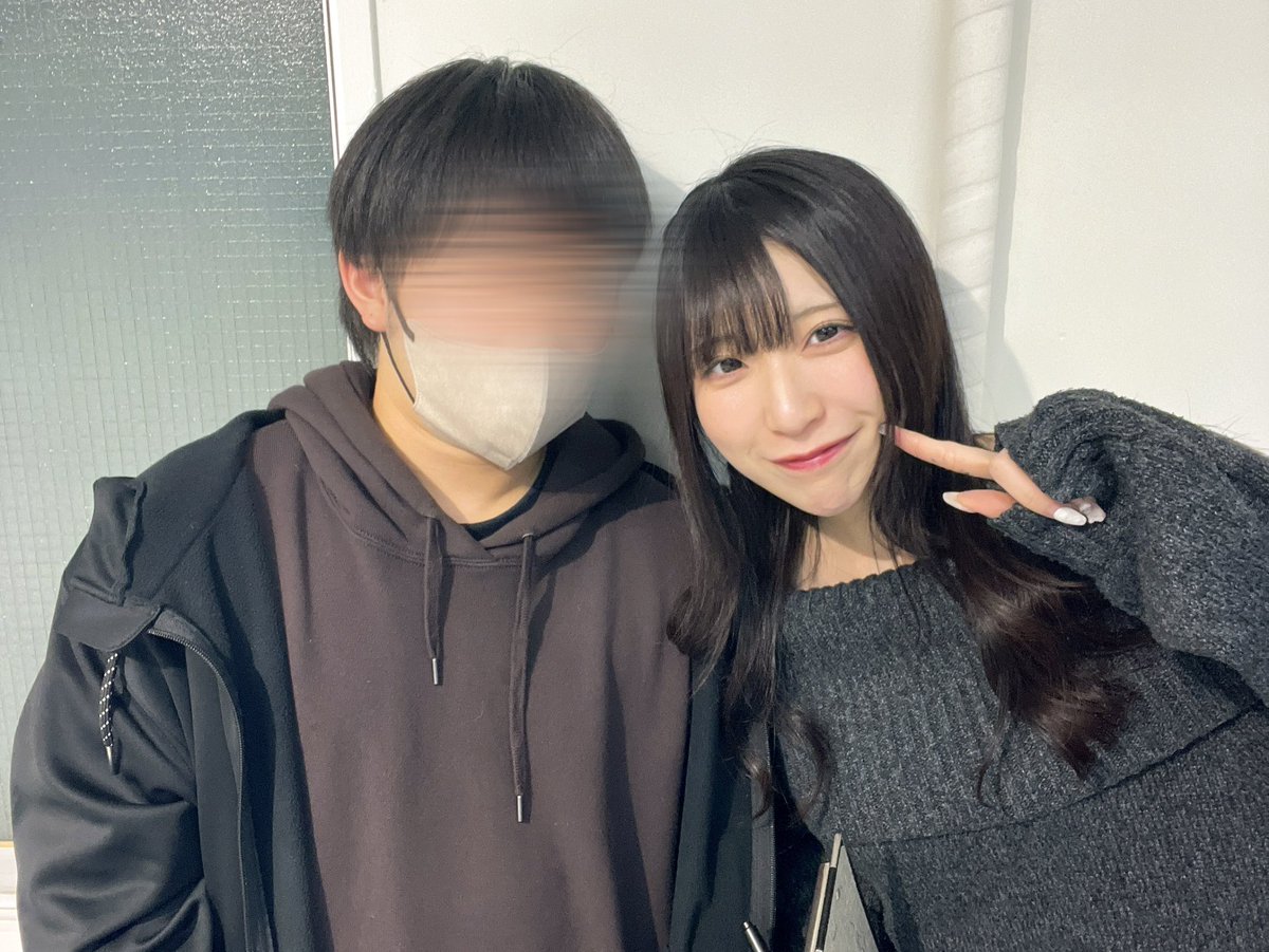 bakagamiru21's tweet photo. 少しずつ合ってくる
歩幅も会話も笑顔もぎこちないけど
好きといわせて
もらっていいですか？ https://t.co/4RIyOMcVdi