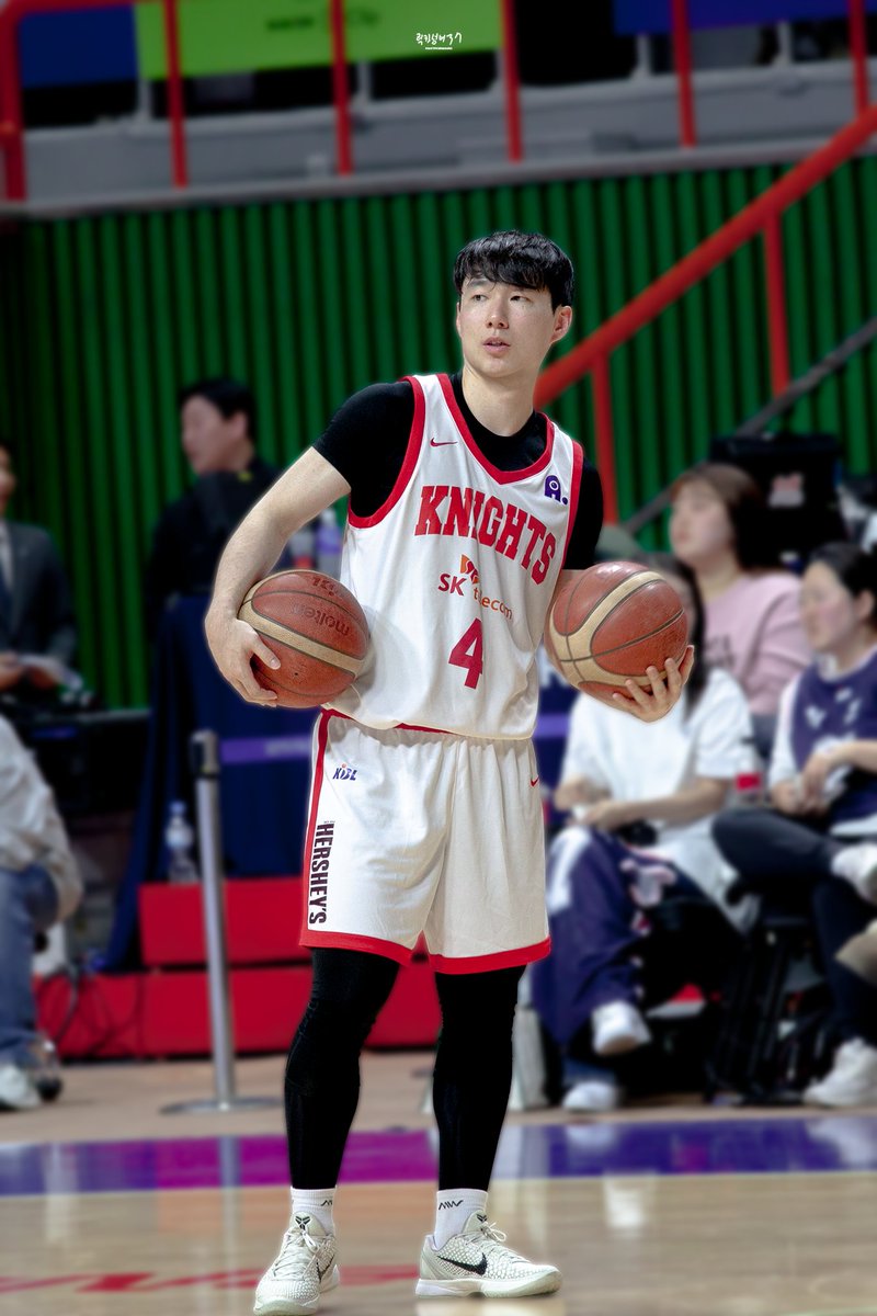 오랜만 

251207 사직 #김낙현 #SK나이츠