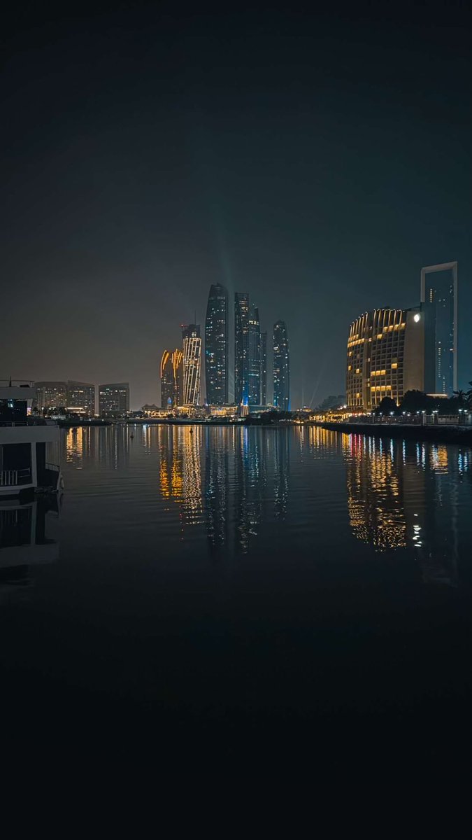 a_jab911's tweet image. المدينه الفاتنهُ أبوظبـي 🤎.
