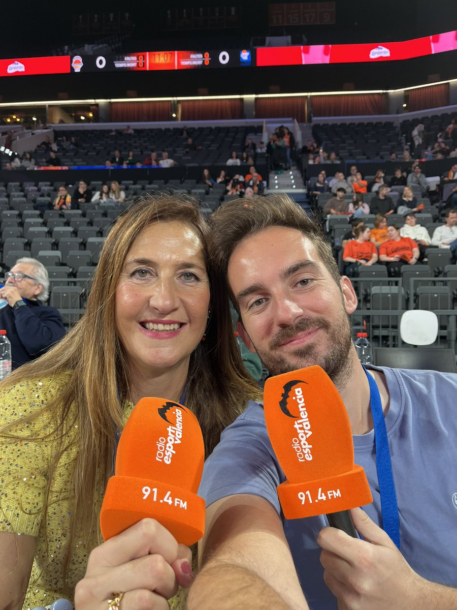 Arranca la retransmisión del <a href="/valenciabasket/">Valencia Basket Club</a> 🆚<a href="/cbislascanarias/">CBIC SPAR Gran Canaria</a> en la 91.4FM🏀🍊

🎙️<a href="/abelaguado_/">Abel Aguado</a> 
🗣️<a href="/AlonsoPiluca/">Piluca Alonso</a> 

🎧mixlr.com/radioesport2
