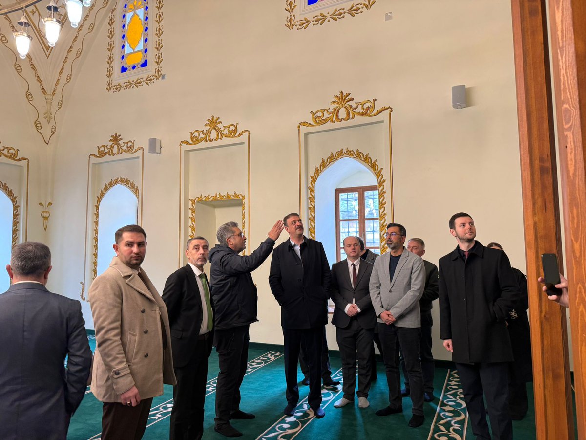 Genel Müdürümüz Sayın Sinan Aksu ve beraberindeki heyet, Kuzey Makedonya programının Manastır durağında; devam eden ve tamamlanan  restorasyon çalışmalarını yerinde inceledi. 

Heyet Programda ; 

📌Koca Kadı Camii, 
📌Hacı Mahmut Bey Camii ve 
📌Haydar Kadı Camiini ziyaret etti.