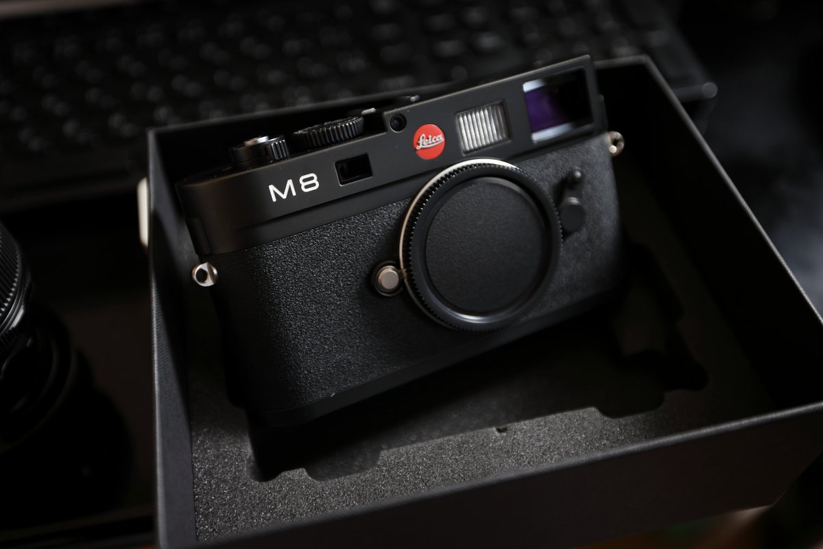 Leica M8ブラッククロームボディ+ 純正レンズフィルターUV/IR E39