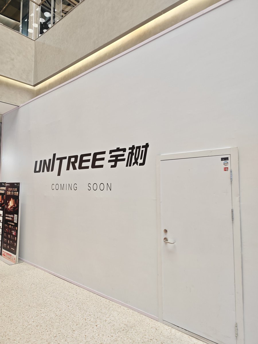 어제 JD몰을 둘러보다가 꽤 괜찮아 보이는 삼성 시계를 보고 오늘 주문했습니다.

 나중에 제 샤오미 휴대폰은 호환되지 않는다는 걸 알게 됐고, 이 시계는 삼성 휴대폰하고만 작동해요 🥲 저는 항상 안드로이드 시계는