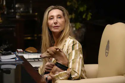 halconada's tweet image. El emisario que ofreció “protección” a Spagnuolo si despega a Karina Milei del "caso Andis" fue el mismo que abrió canales de diálogo con perjudicados del "caso LIBRA" para sondear resarcimientos si retiran sus acusaciones contra Javier Milei:

Link: lanacion.com.ar/politica/opera…