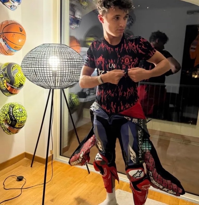 Congratulations to Formula 1 driver and Manchester United fan Lando Norris on winning the 2025 Formula One drivers championship. 🏆❤️