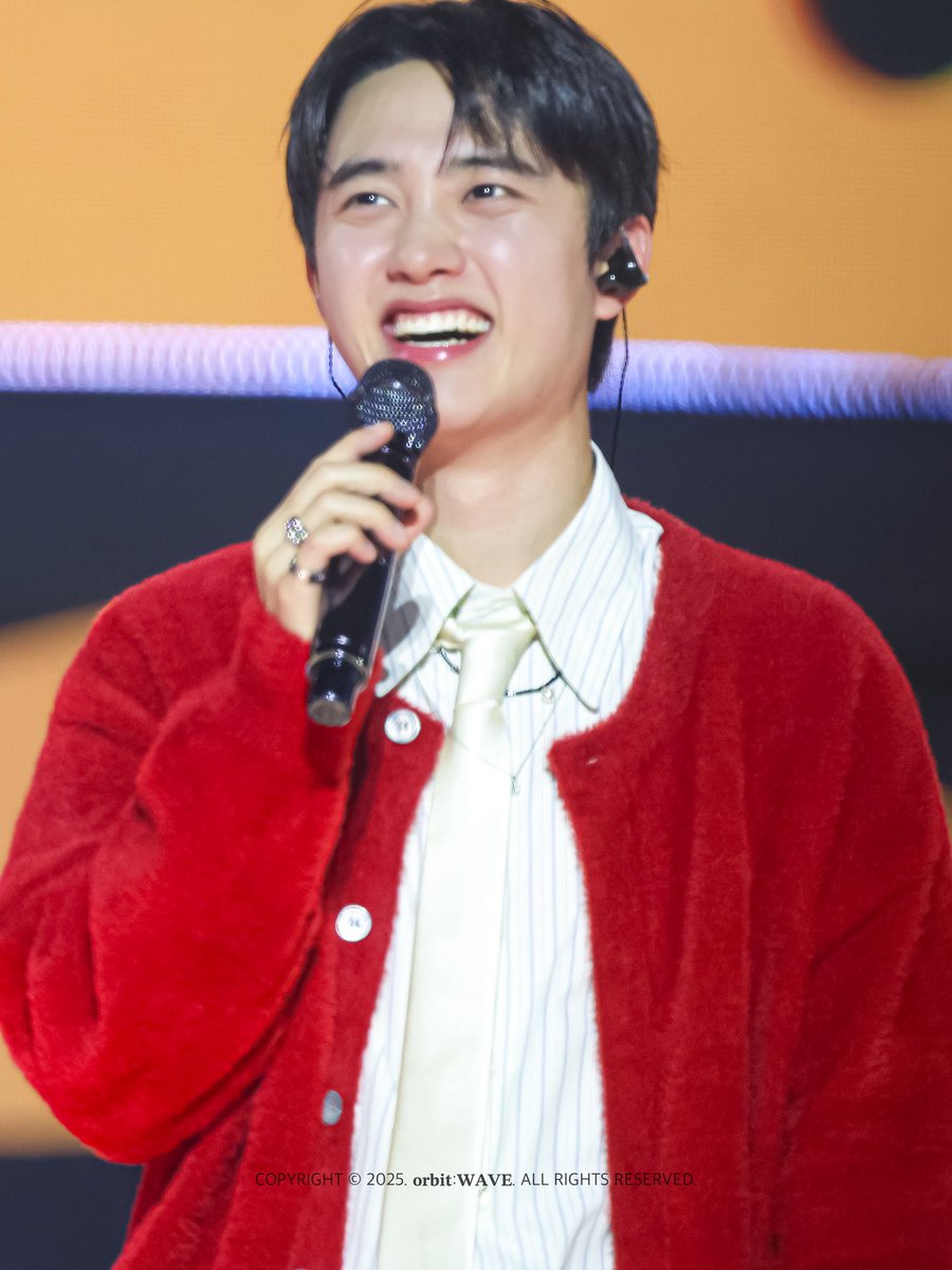 orbitw_'s tweet image. 251207 두잇파이널 막콘
니가 웃으면 나도 좋아💖

#도경수 #디오 #dohkyungsoo #DO