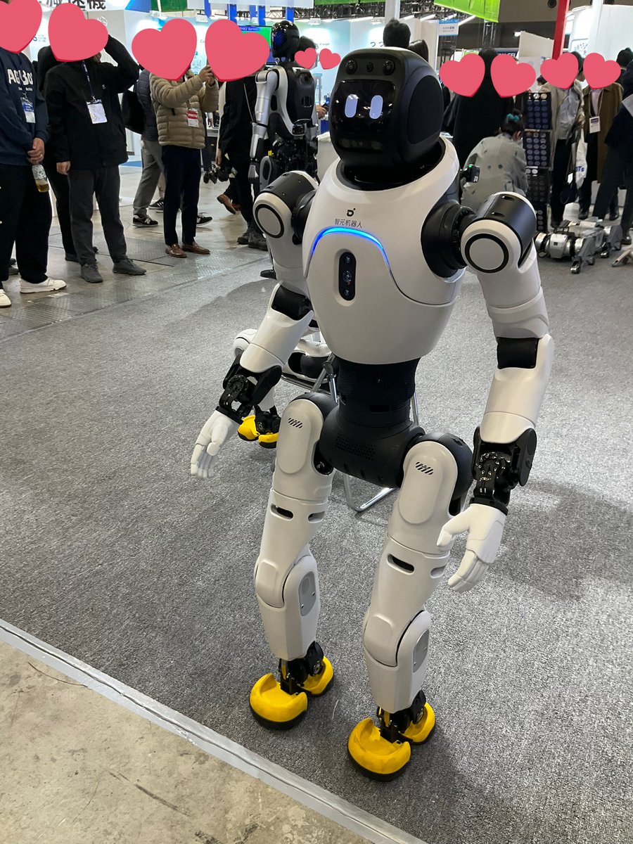 wodu_robot's tweet photo. ④見かけた2足歩行ロボでデザインが好みなのは1枚目のコかな。メリハリがあるっつーか、足の黄色もオシャレだし顔も全体の雰囲気と合ってる^^
こんなのを全部一ヶ所に集めて自律で借り物競走とかやらせたら楽しそうだなぁw
#国際ロボット展 https://t.co/grpgw5dI6y