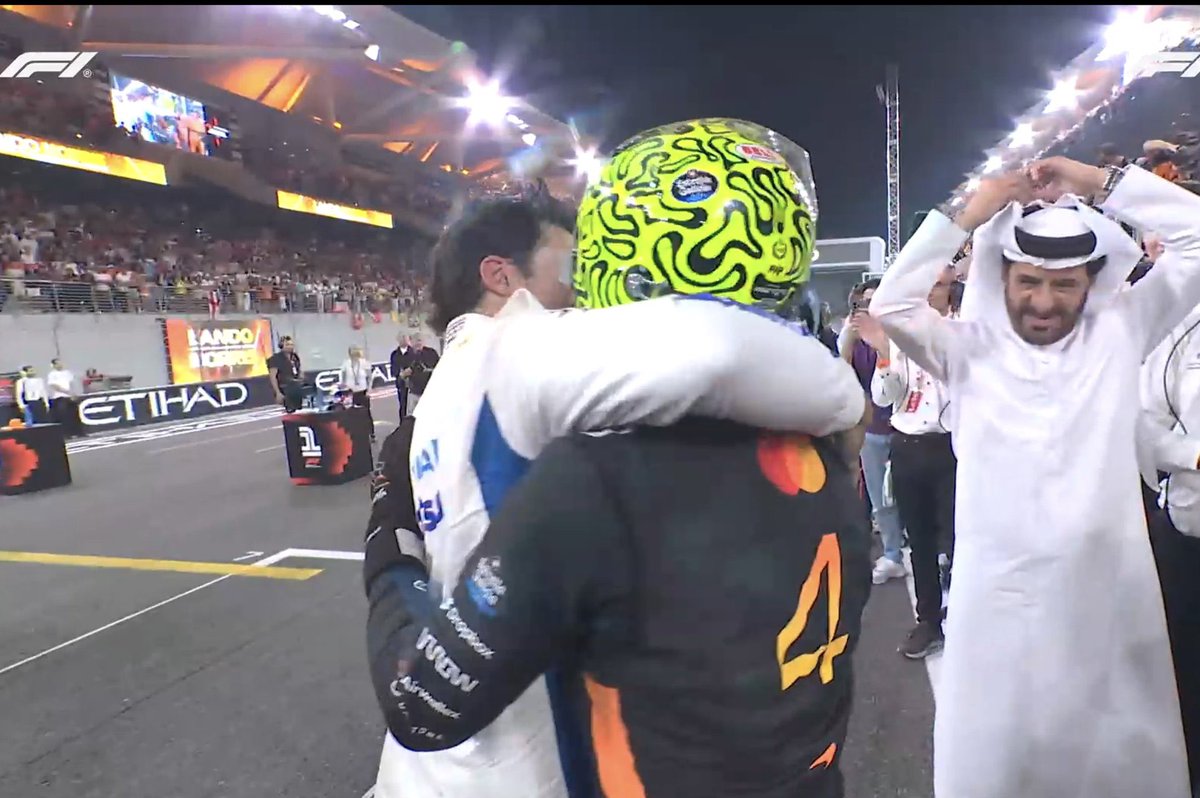 GEORGE AND CARLOS CONGRATULATING LANDO ❤️