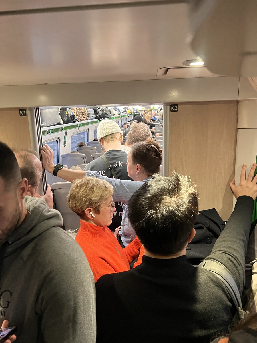 PAUSED Ed Plowden @edplowden.bsky.social PAUSED tweet media