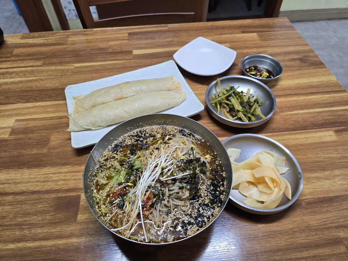 오랜만에 막국수.