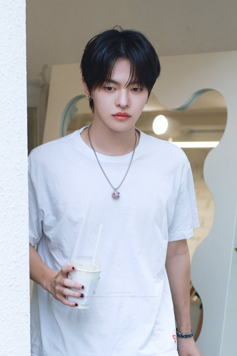 lowlit_leo's tweet image. 250825
#이리오 #리오 #LEO
#ALPHADRIVEONE #ALD1 #알파드라이브원