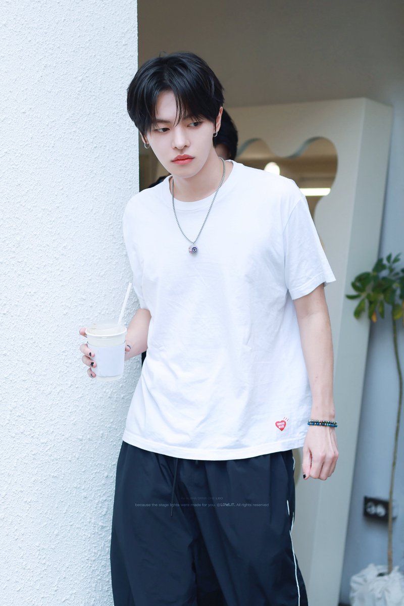 lowlit_leo's tweet image. 250825
#이리오 #리오 #LEO
#ALPHADRIVEONE #ALD1 #알파드라이브원