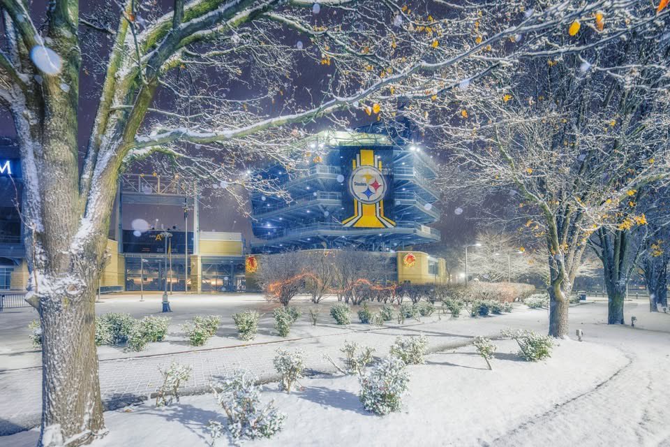 DaveDiCello's tweet photo. Huge game today for the Steelers. Pretty much  must win. I’m saying 17-14, win it on a kick from Boz. 

I know the game isn’t home but the stadium looked incredible after the snow in #pittsburgh earlier this week and it was fun to find some new compositions. https://t.co/qNEoIgmKmB