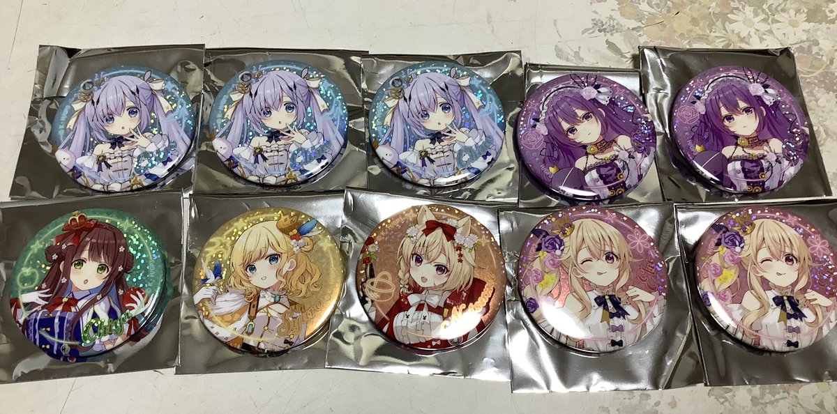 缶バッジ60個でキラ10個 チノちゃん3個で大勝利。