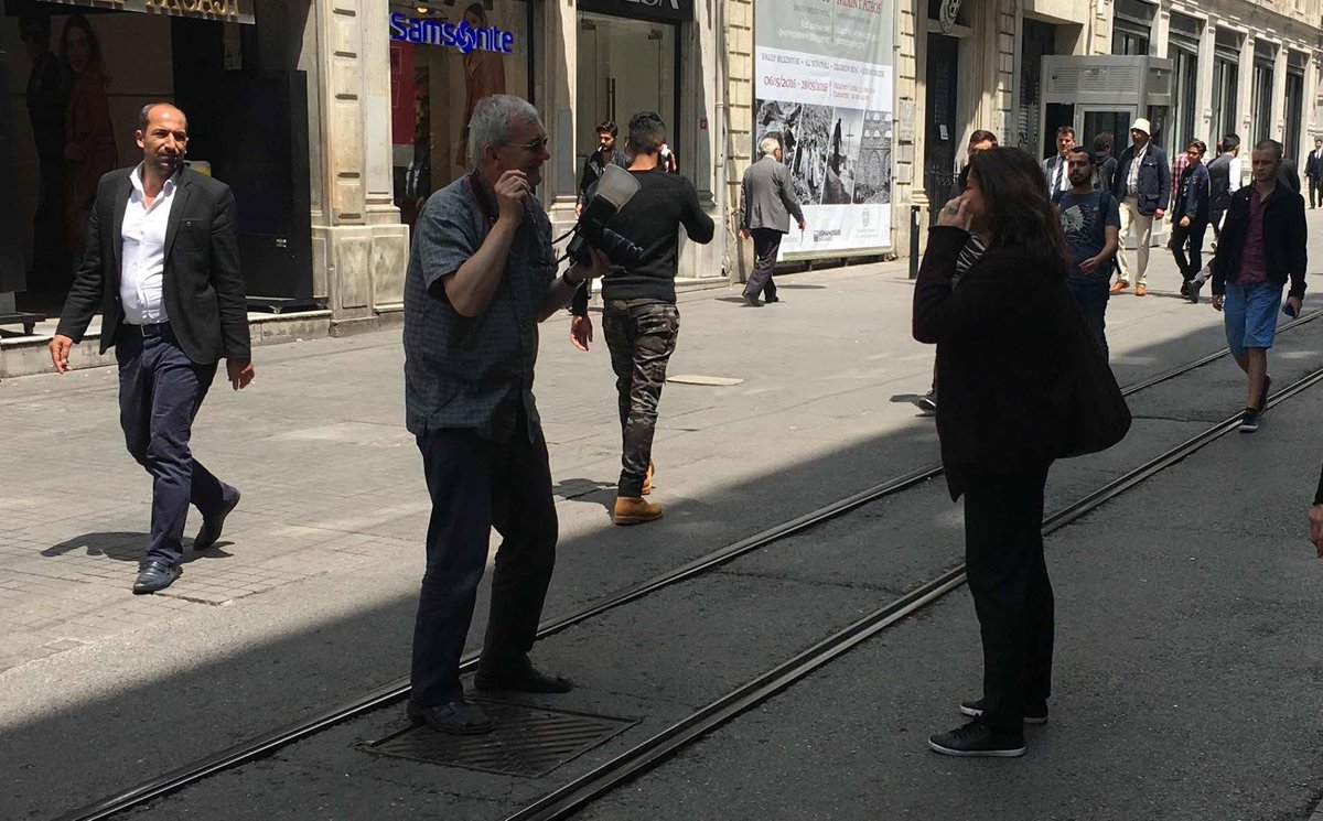 sedefecer's tweet image. RIP Martin Parr