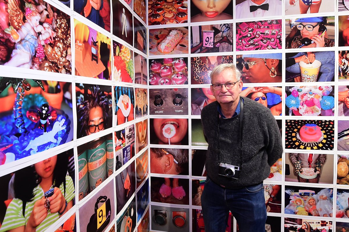 Le photographe britannique Martin Parr est mort à 73 ans.
Grand photoreporter de Magnum et metteur en images et en couleurs du quotidien et des travers de la société moderne.
"Par-delà les couleurs criardes, choquantes, il y a un message. Politique même."
radiofrance.fr/franceculture/…