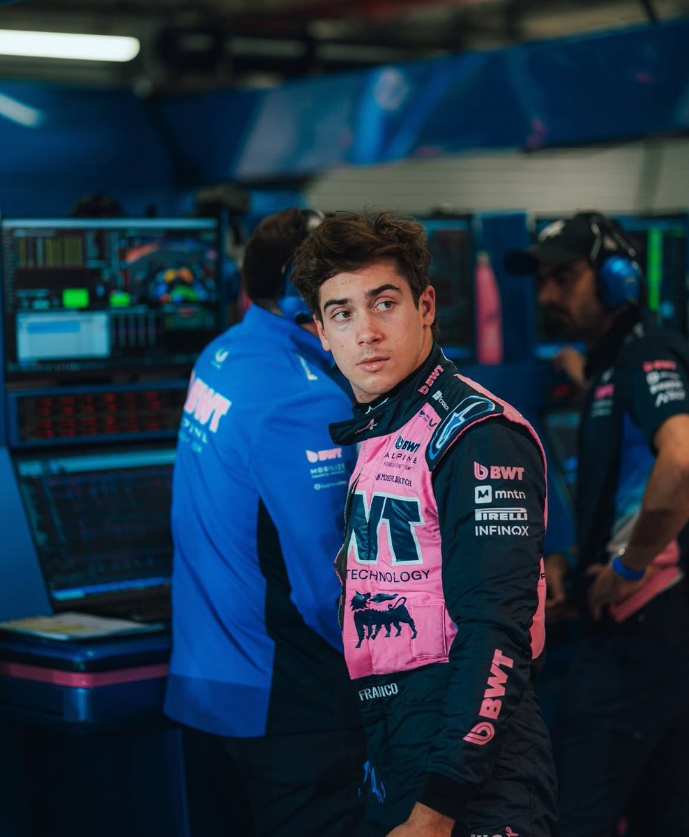 🎙️| Maria Catarineu:

“Van a ver un Franco distinto el año que viene. El A526 es su bebé” 👀

VAMOS POR LA REVANCHA DEL ALPINE EN 2026 💪🏻🩷