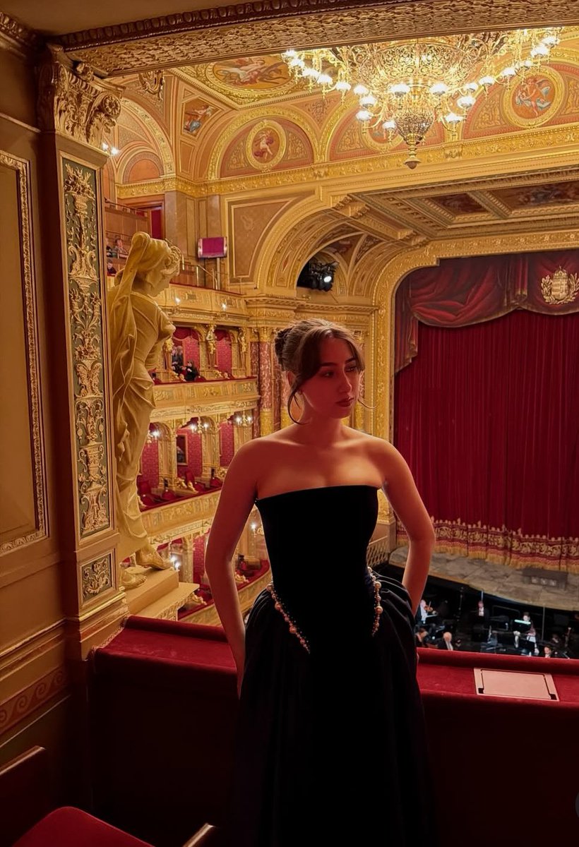 Small accounts big accounts keep supporting 🤝

Just Say Hello👋 to get connected

Mutual RT 💯 
Good Night 🌌