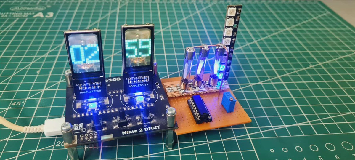 Yakroo5077's tweet image. Retro-Futuristic Hybrid Clock : PICO2 CIrcuitpython #trending #circuitpython #micropython #Python #restroclock #clock #diy #rp2040 #rp2350 #vyberpunk #streampunk #digitalclock #GorenjeClock #SpaceAgeClock #CapsuleClock #RetroClock #FuturisticClock