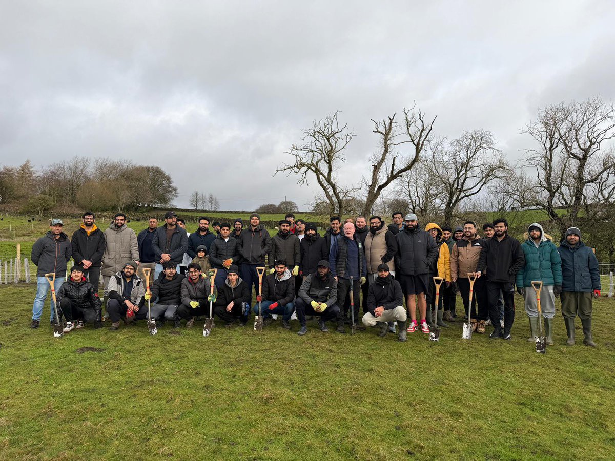 karim_sabahat's tweet photo. Together, we planted over 350 trees yesterday , contributing to a greener environment and supporting the wellbeing of our local community.

#GreenEnergy #EcoFriendly https://t.co/fUlkH62j8u