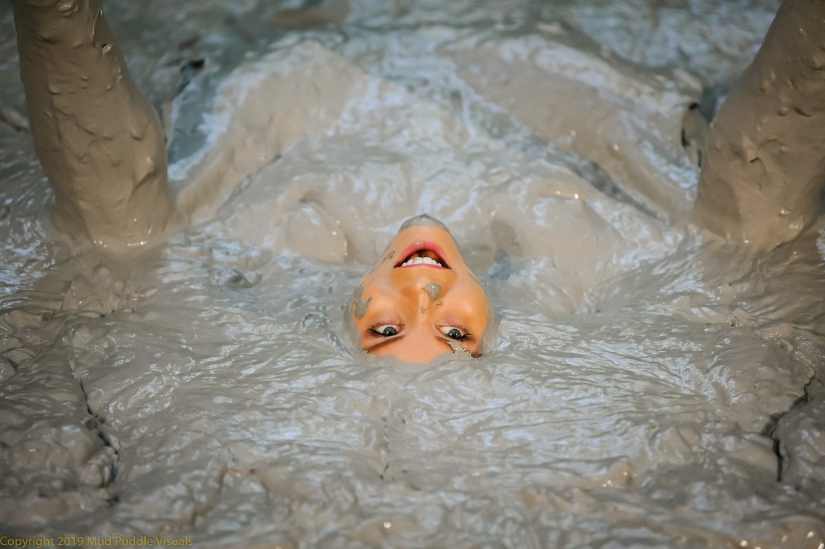 3/4 "Anabelle's Messy Mud Fun" - The spirit of Rob Blaine lives as this beautiful lady trashes the shoes, the dress, and herself. Just gorgeous! 

UMD - mudpuddlevisuals.umd.net/download_info/…

C4S - clips4sale.com/studio/34206/3…

Clubmpv.com - Home of all the latest and greatest! Best