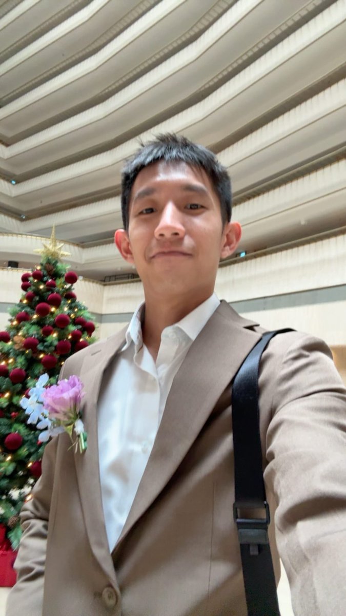 kenpullsup's tweet image. Another blur one