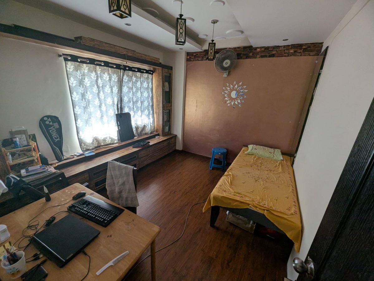 HedgehogsTweets's tweet photo. Looking for a chill flatmate (Male/Female) to join our fully furnished 3BHK on Bannerghatta Main Road.
🏠 The Setup:
Your Room: Fully furnished with Bed + Wardrobe + Dedicated Work Desk.
The House: Spacious hall with TV, dining table, fridge, washing machine, and fancy lighting. https://t.co/n7196mkQUm