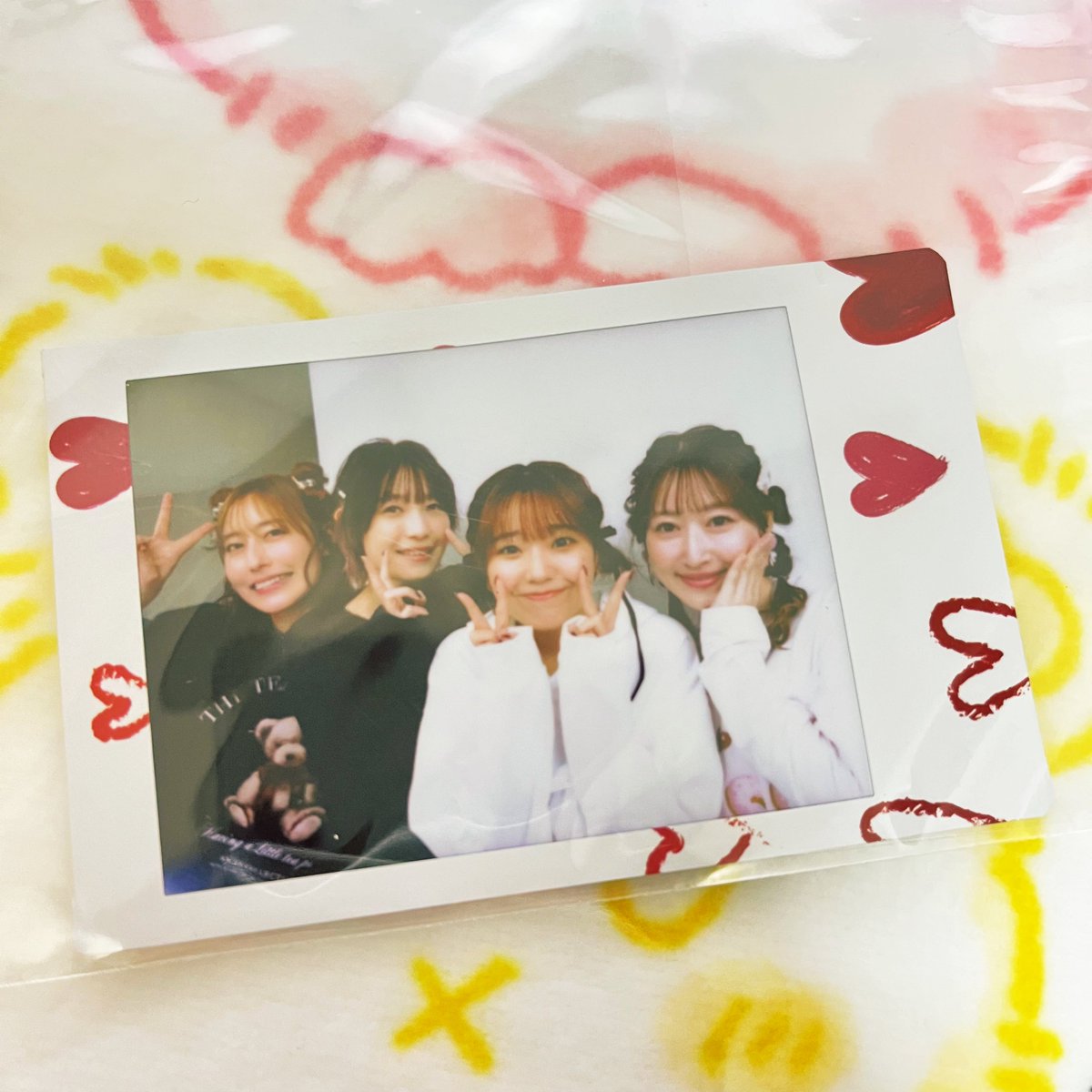 呟き逃してた！ 4人のサイン入りタオルとチェキまさかの両方とも当たっ