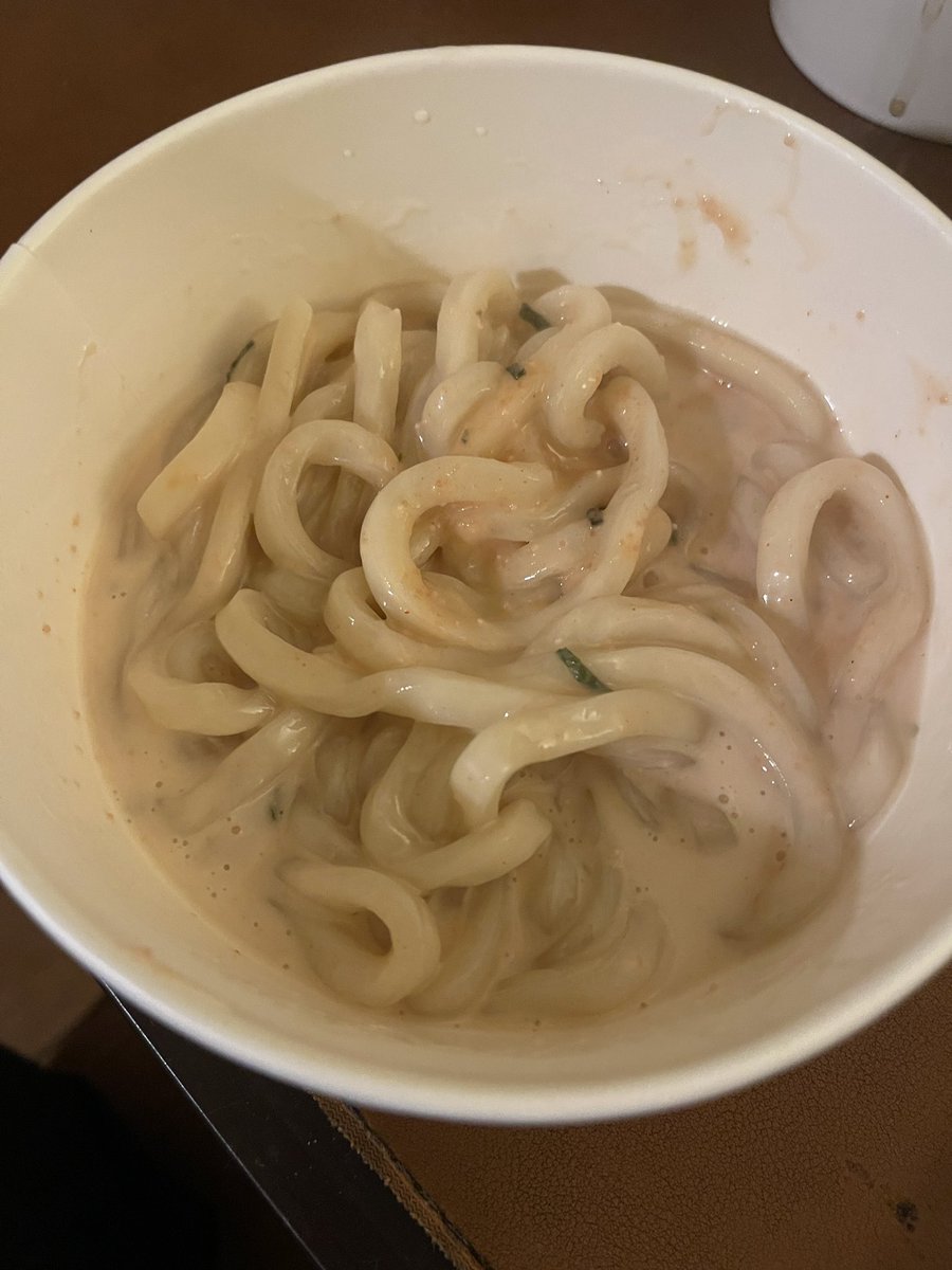 今日お話させていただいた方々が最高すぎて何も食べてなくて今これ。ありがとうございました！