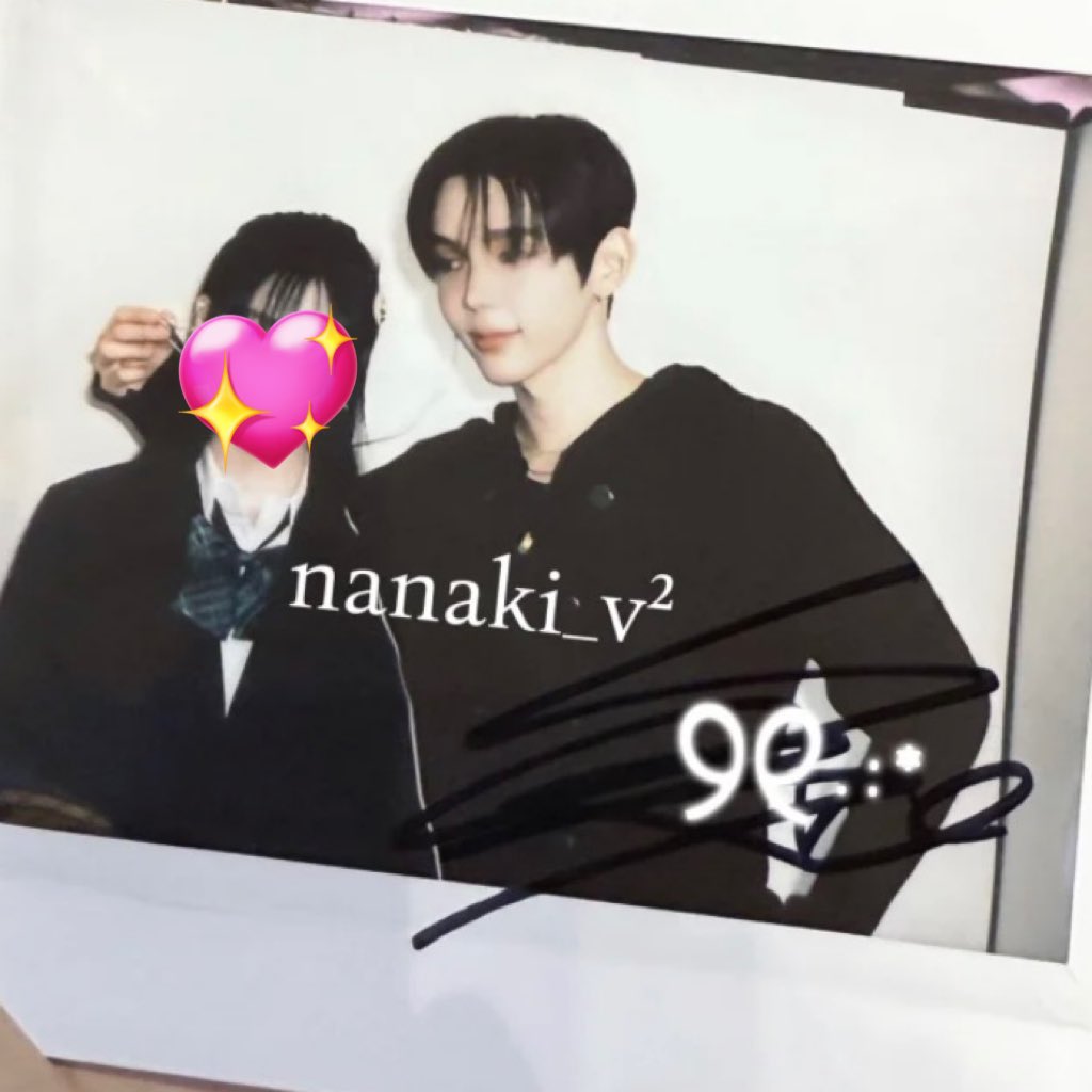 이어폰나눠끼는행위……… 넌 진짜너무유죄야……….