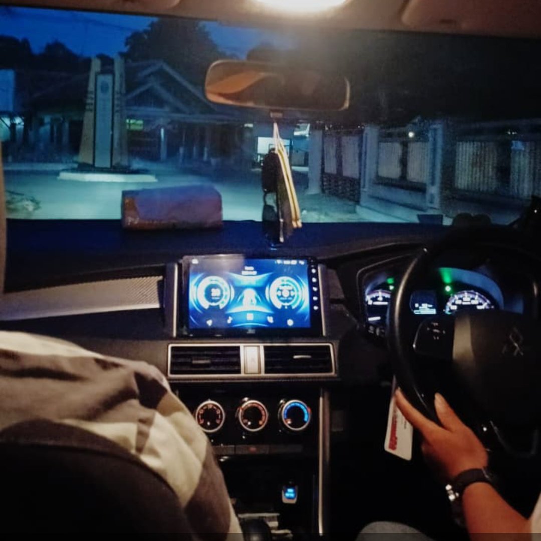 nrlanwarr's tweet photo. dulu sampe ngemis ngemis minta di post, sama yang baru malah langsung tayang, ternyata aku cuma kurang mobil https://t.co/3t8iGgZYdV