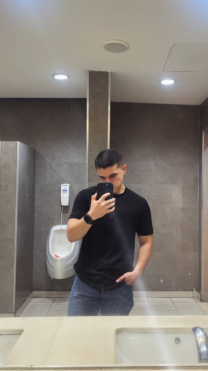 carlitosfigueroa tweet media