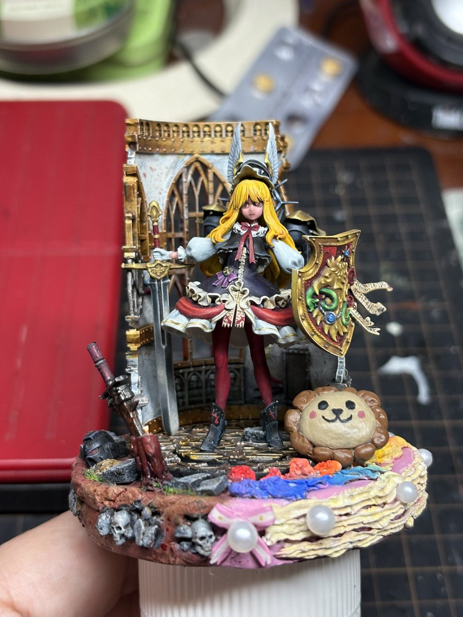rarehunterD's tweet photo. Fanart :chibi lion el’ Jonson
I made a very special base for her
#warhammer40k #miniaturepainting
#darkangle https://t.co/sVUUuYSoo6