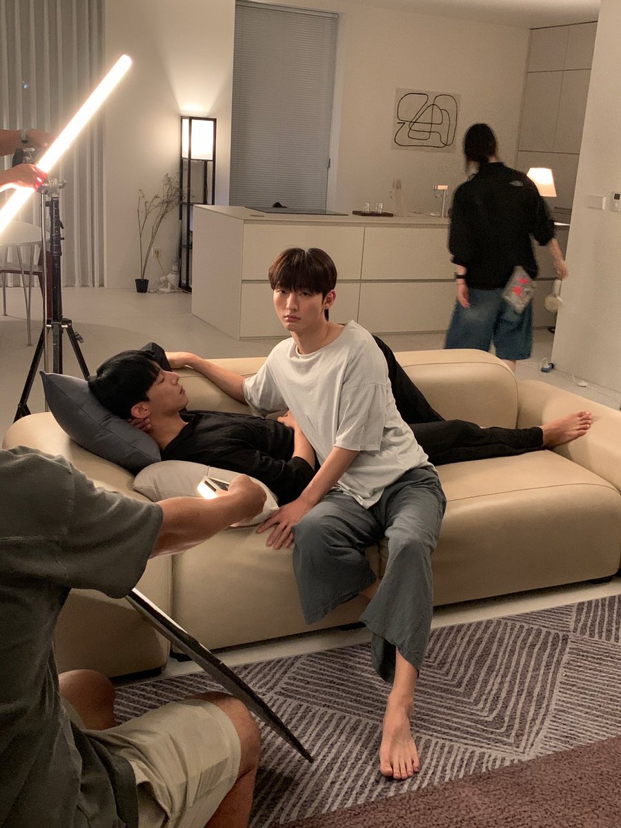lumina3_'s tweet photo. unnie... your body... it's insane https://t.co/9qvQJVkRFz
