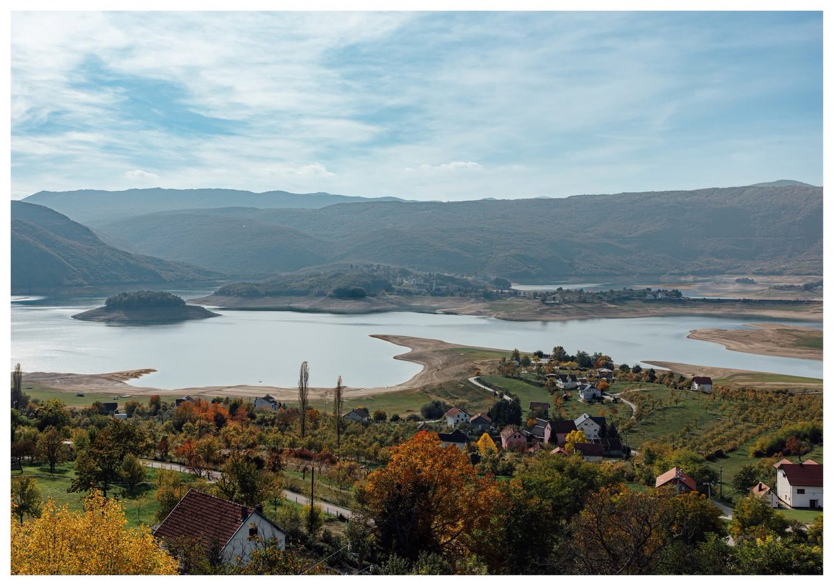 euforbih's tweet photo. Wonderful Bosnia and Herzegovina! 

Today we’re excited to share a new set of photos capturing the most beautiful landscapes of Bosnia and Herzegovina, seen through the eyes of EUFOR personnel.

#StrongerTogether #EUFORBiH #TogetherForBiH #EUFOR #BiH #EUFORYOU https://t.co/fNJD7Qx6Bm